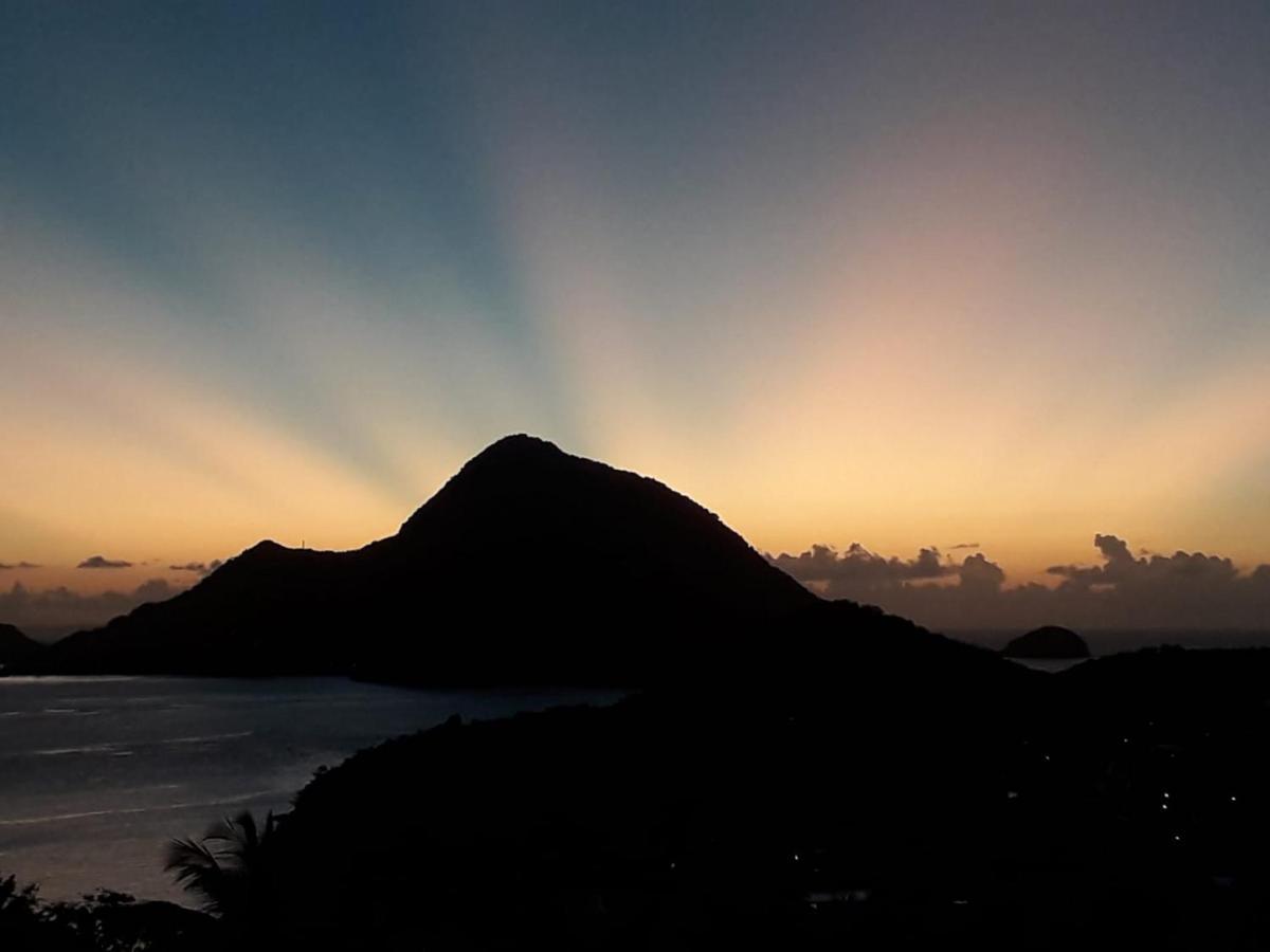 Ti Kaz Anoli Vue Epoustouflante Sur La Baie Terre-de-Bas Exterior foto