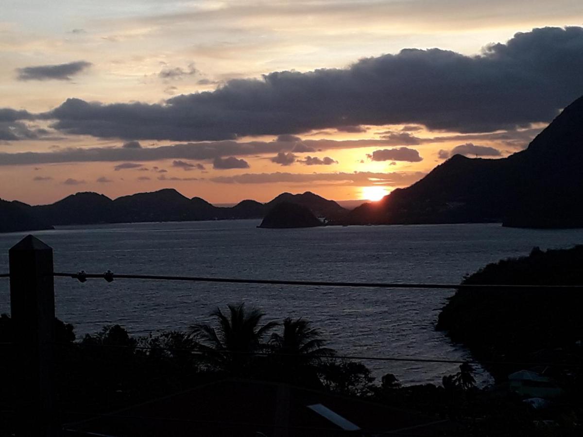 Ti Kaz Anoli Vue Epoustouflante Sur La Baie Terre-de-Bas Exterior foto